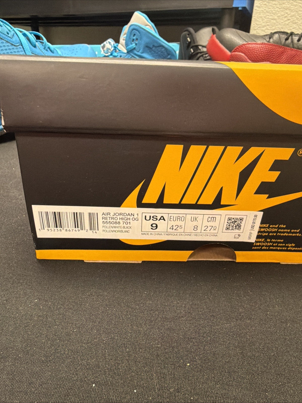 Jordan 1 Retro OG High Pollen - Size 9 - product image from the listing.