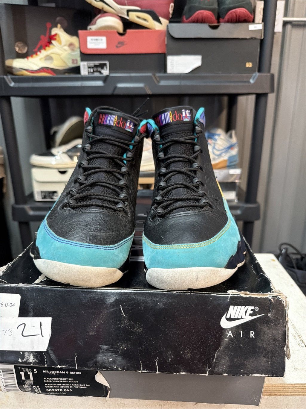 Men's Size 11.5 - Jordan 9 Retro Dream It Do It Black University Gold 302370-065 - product image from the listing.
