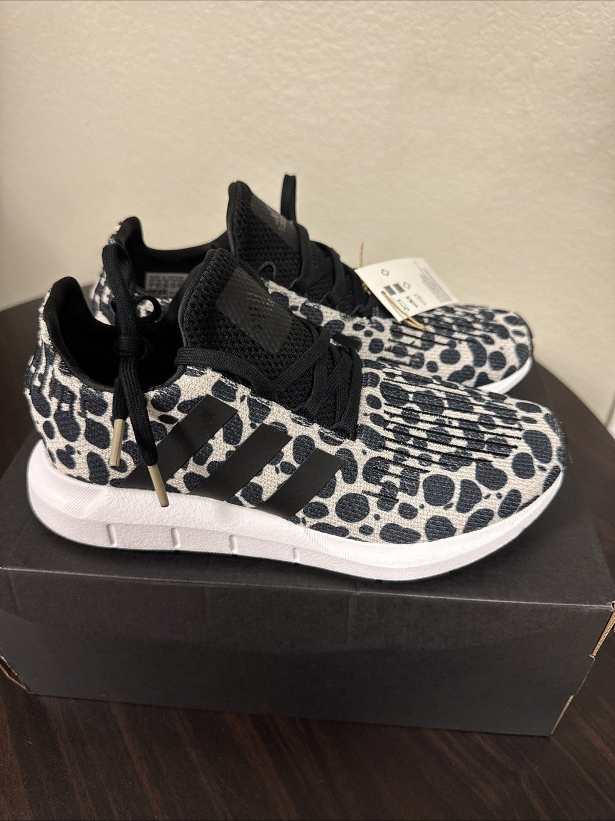 Woman's Athleisure adidas Swift Run 1.0 Sneaker - Size 7 - product image from the listing.