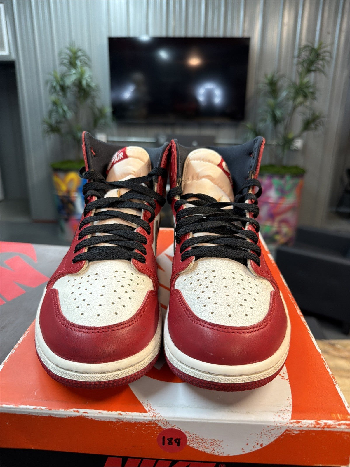 "LOST AND FOUND" Air Jordan 1 Retro High OG 2022 - Size 9 - product image from the listing.