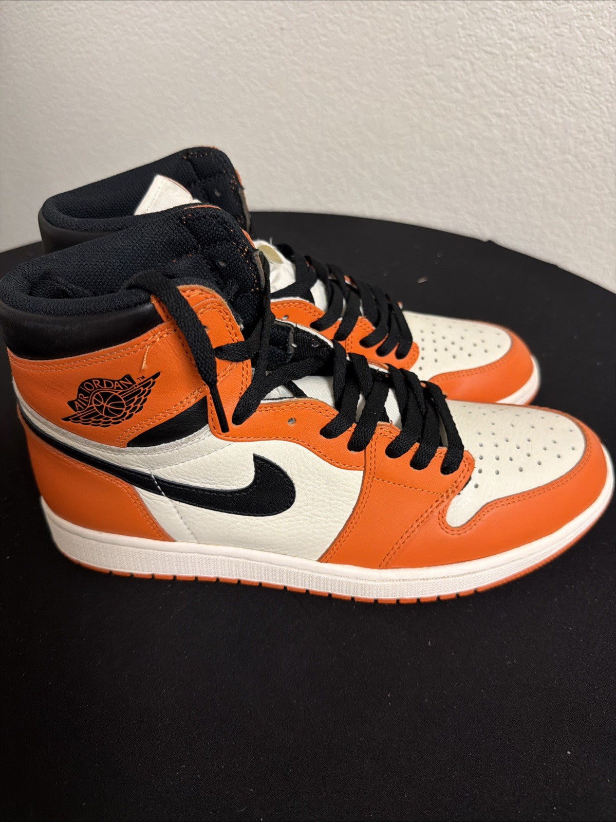 Reverse Shattered Backboard Size 11.5 (2016) Away - Air Jordan 1 Retro High OG - product image from the listing.