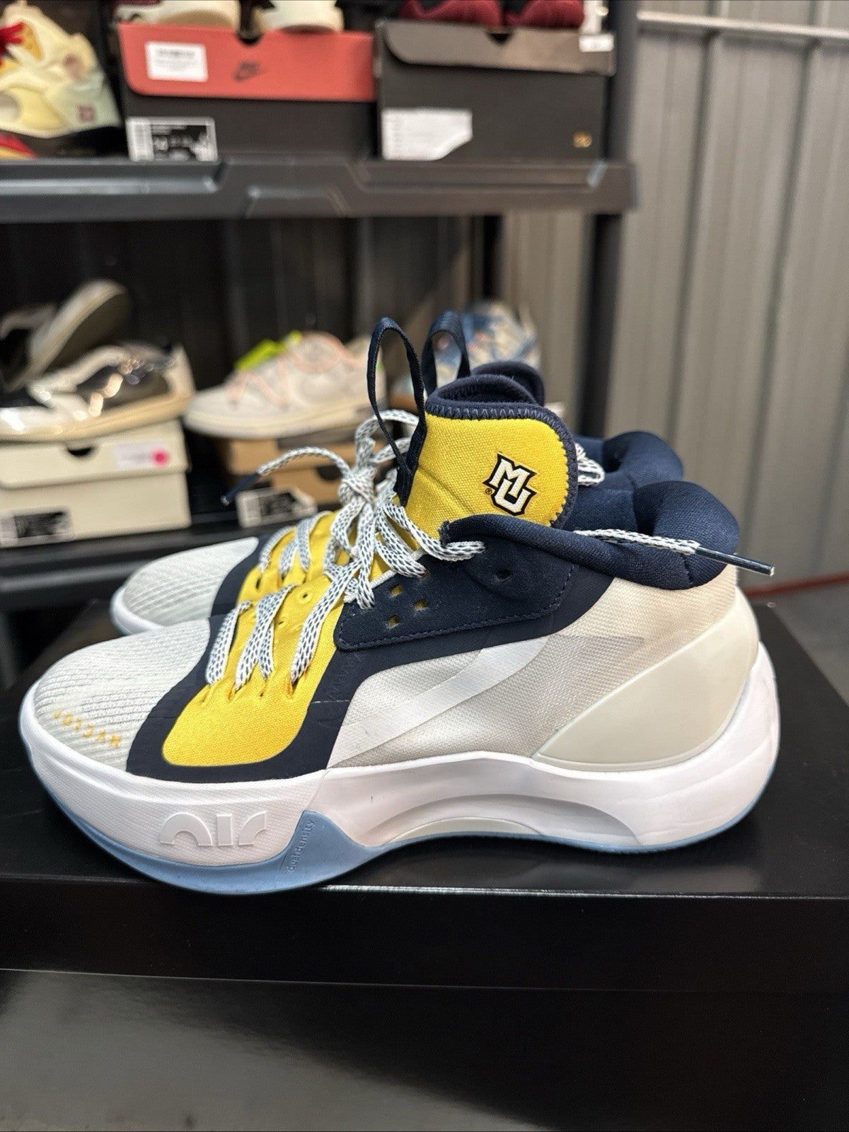 PE SAMPLE Marquette University Jordan Zoom Separate MU - Size 4.5 - product image from the listing.
