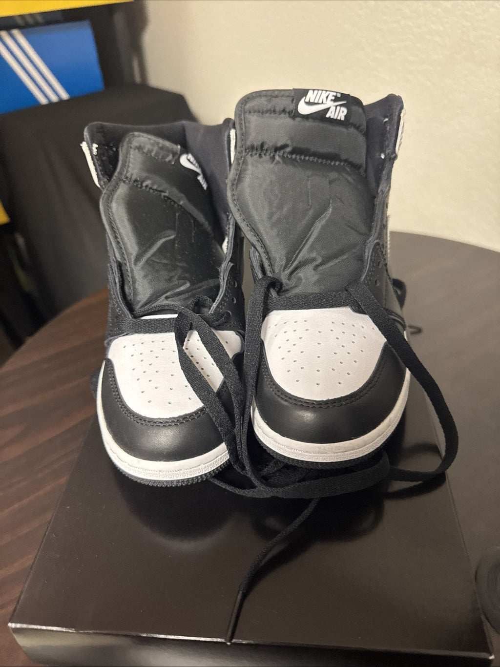 "Black White" Air Jordan Air Jordan 1 Retro High OG GS Size 5.5y | No Box - product image from the listing.