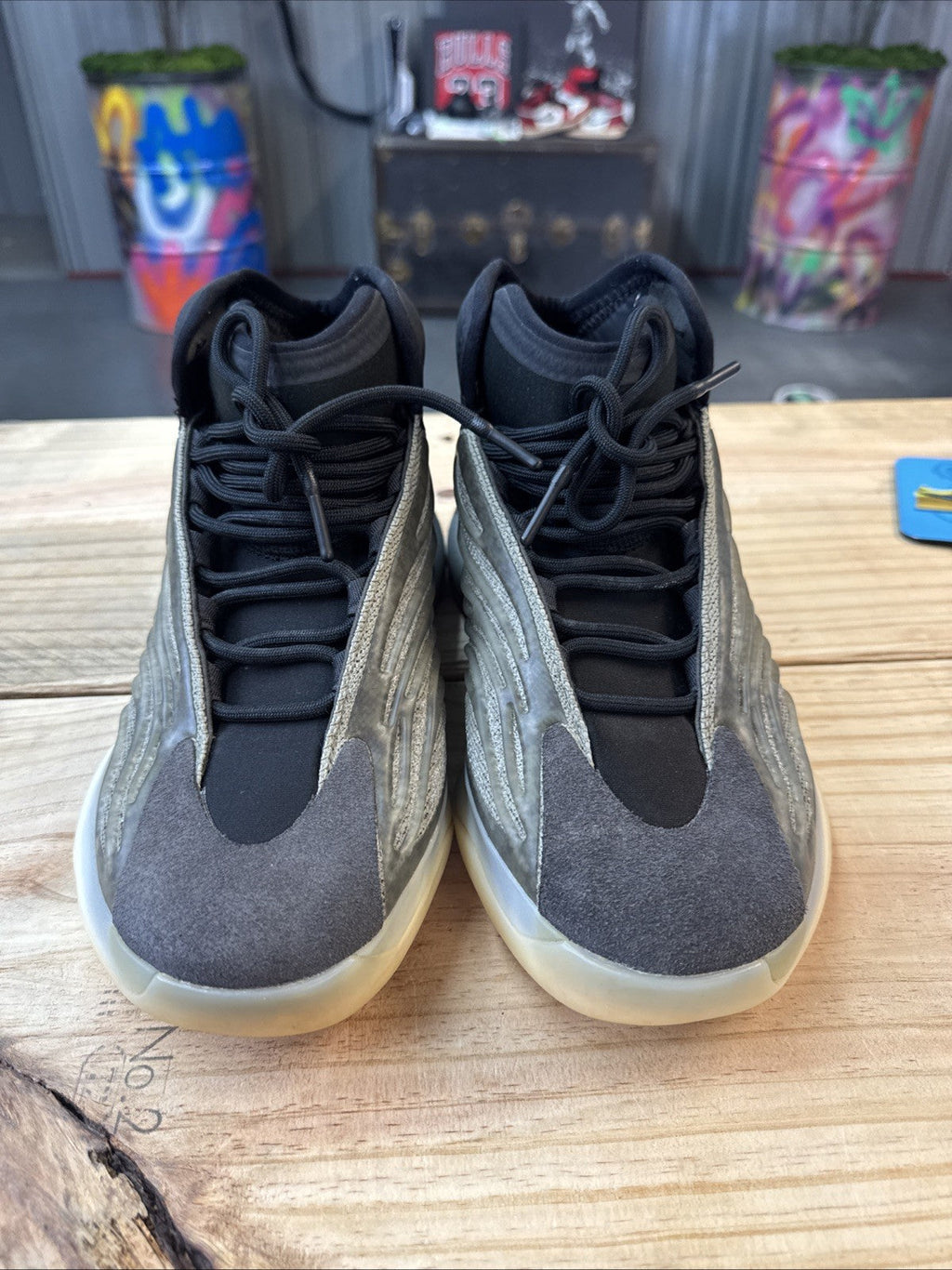 Adidas Yeezy Quantum Barium | NOBOX - size 9.5 - product image from the listing.