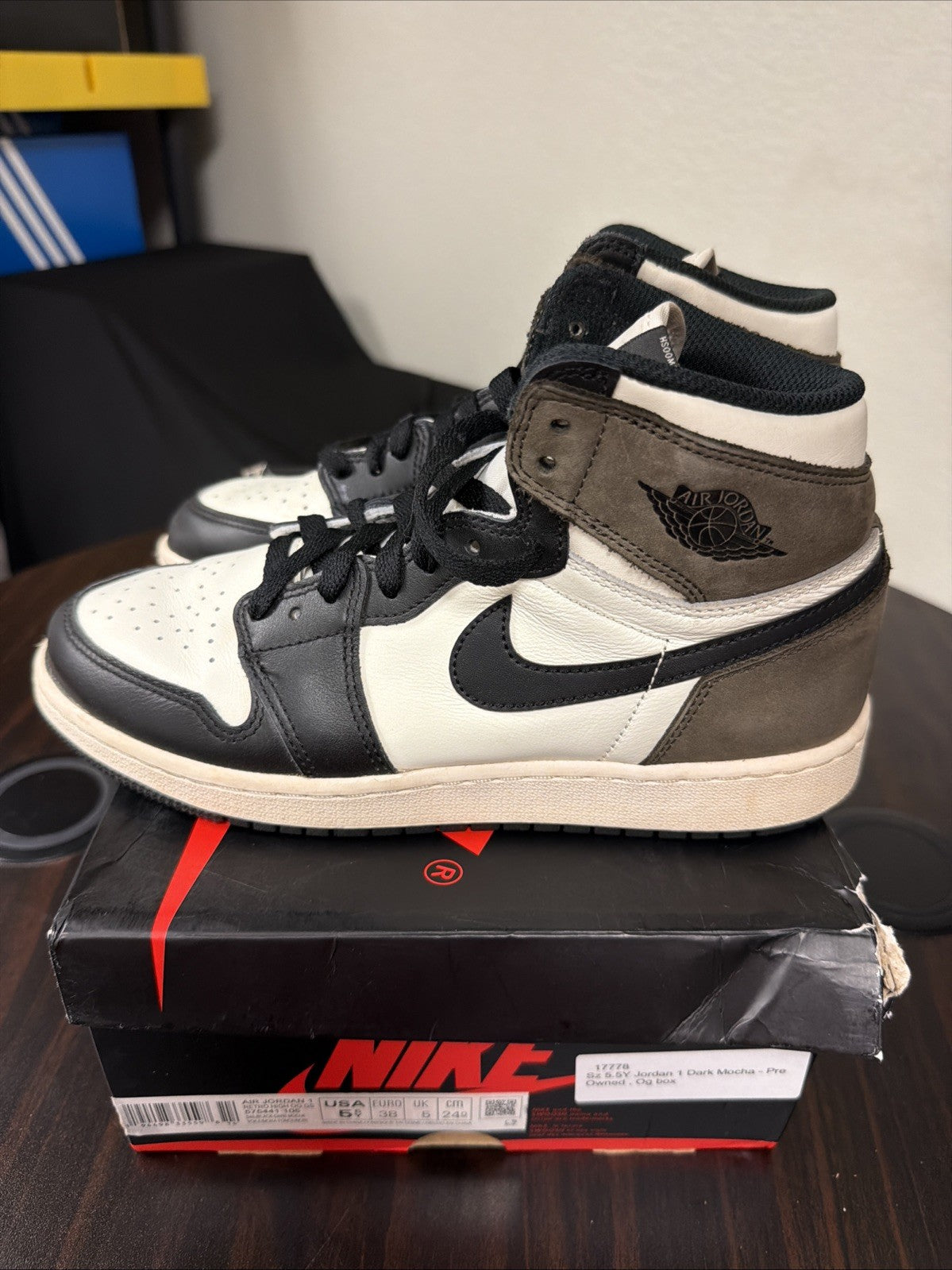 Black White y Youth Size 5.5 - Nike Air Jordan 1 Retro High OG - product image from the listing.