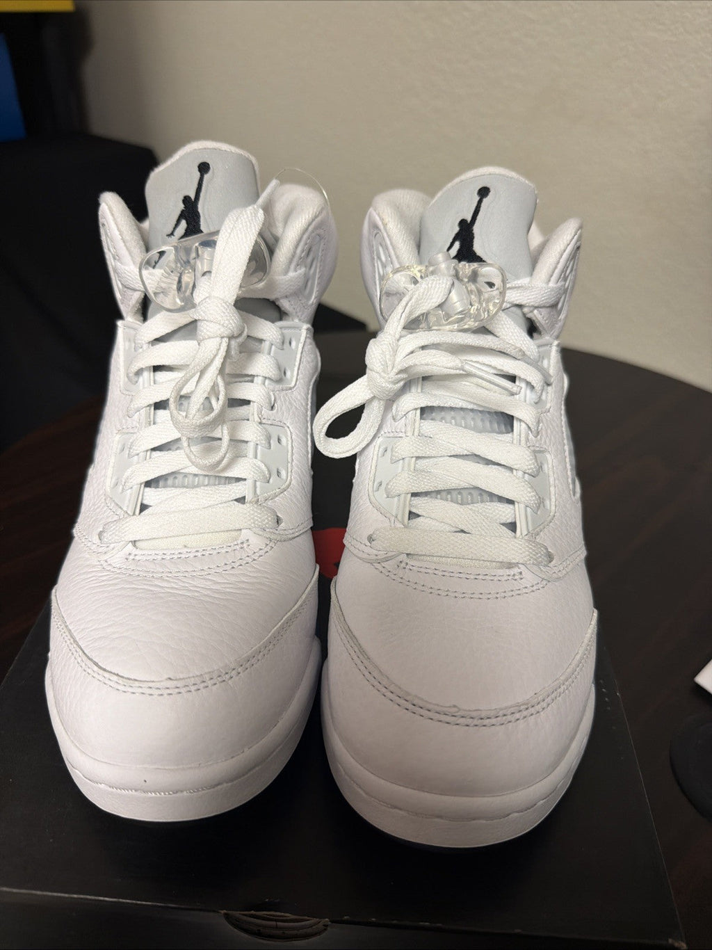 Air Jordan 5 Retro 'White Metallic' Grade-School (White) Size 7y - product image from the listing.