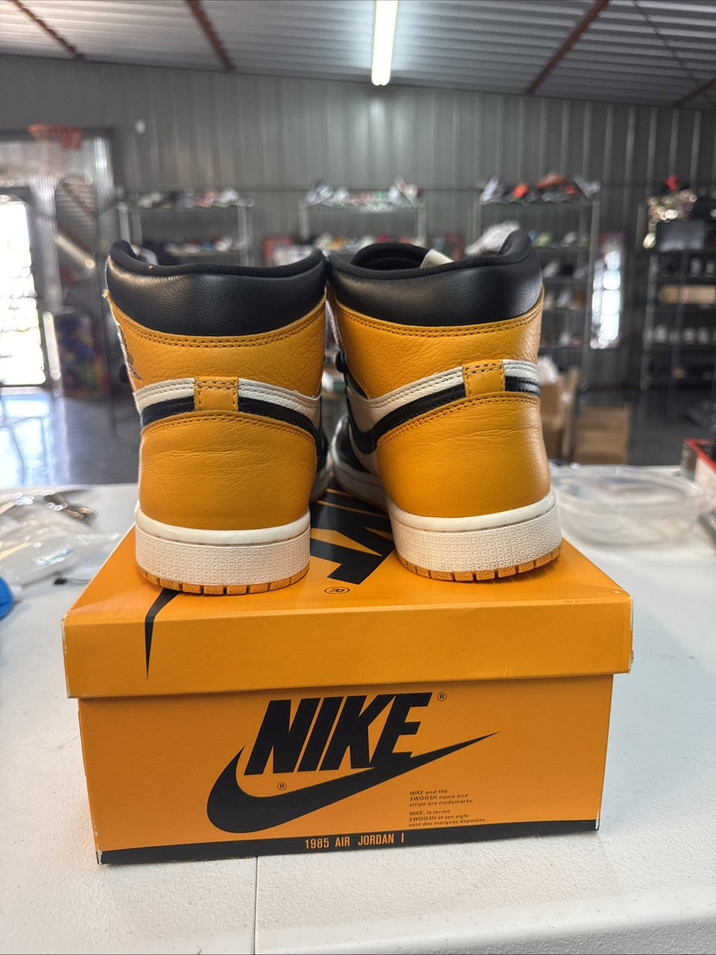 "TAXI" Size 8 - Air Jordan 1 Retro High OG 2022 - product image from the listing.