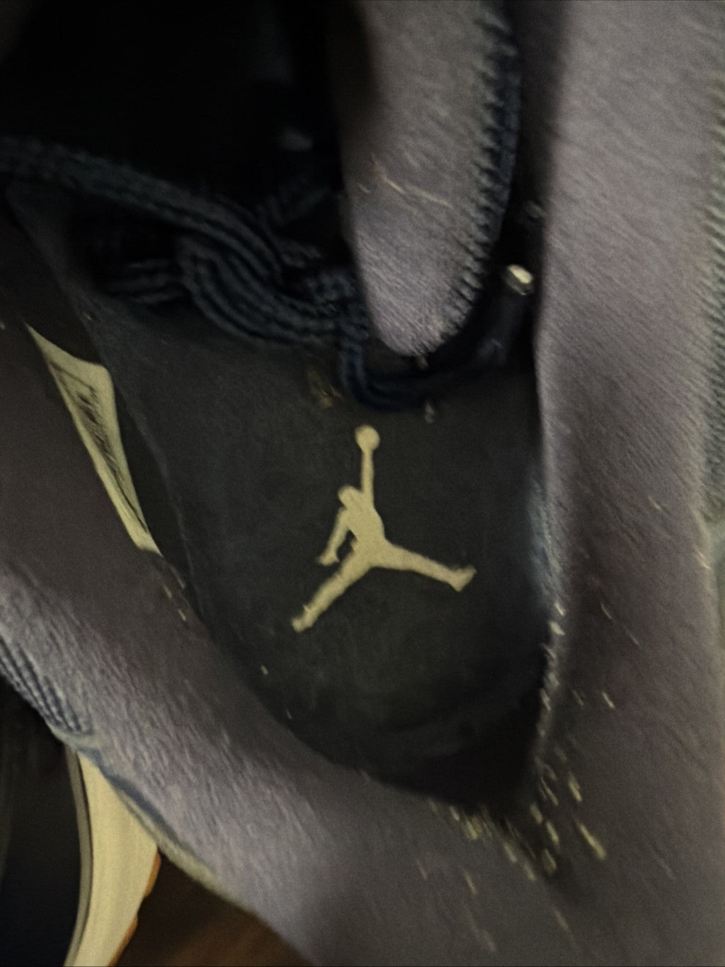 Navy Gum Size 10.5 Good Condition - Air Jordan 11 Retro Low - product image from the listing.