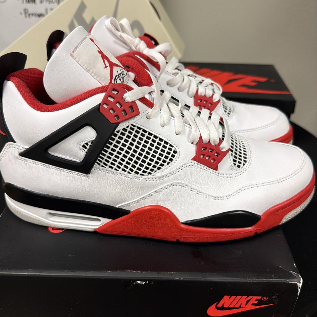 U - Jordan 4 Retro Fire Red (2020) - Size 13 - product image from the listing.