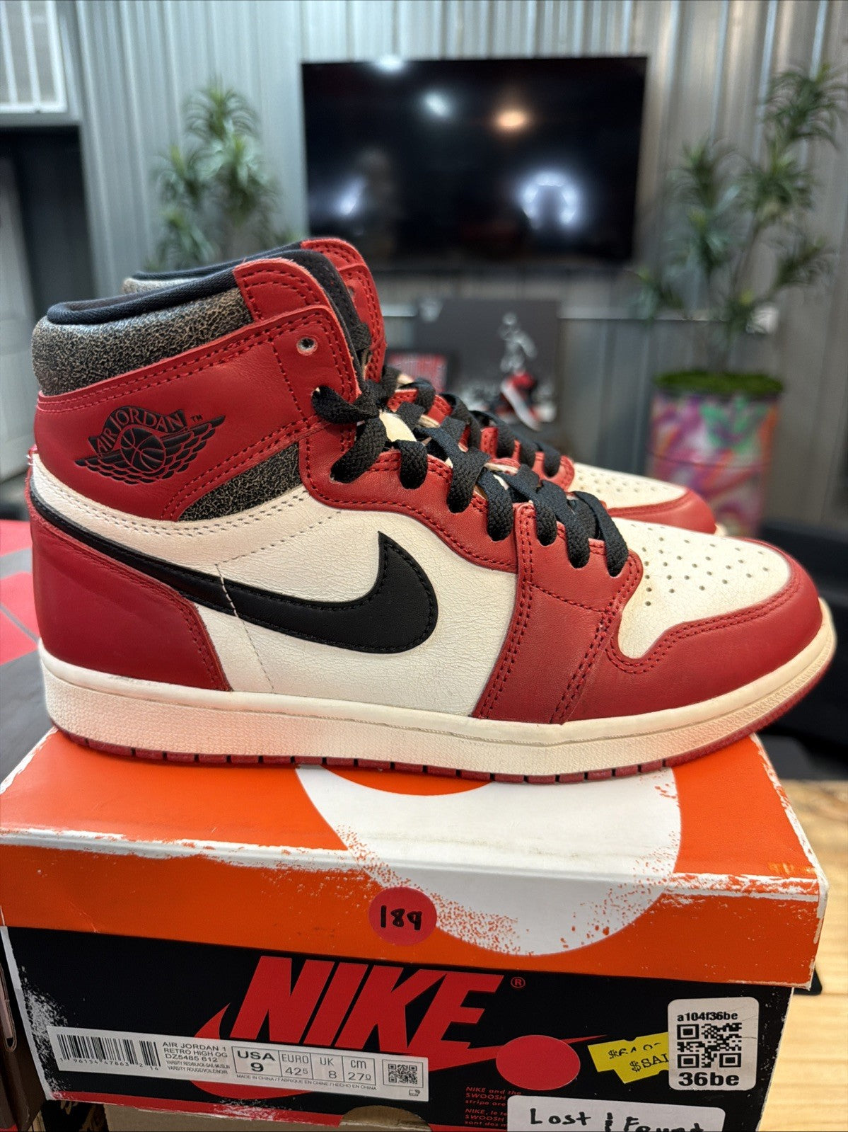 "LOST AND FOUND" Air Jordan 1 Retro High OG 2022 - Size 9 - product image from the listing.