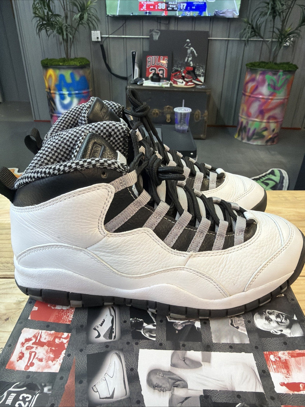 Steel (2025) (Pre-Owned) - HJ6779-104-8-PO-2 - (Mod... Size 8 - Jordan 10 Retro OG - product image from the listing.