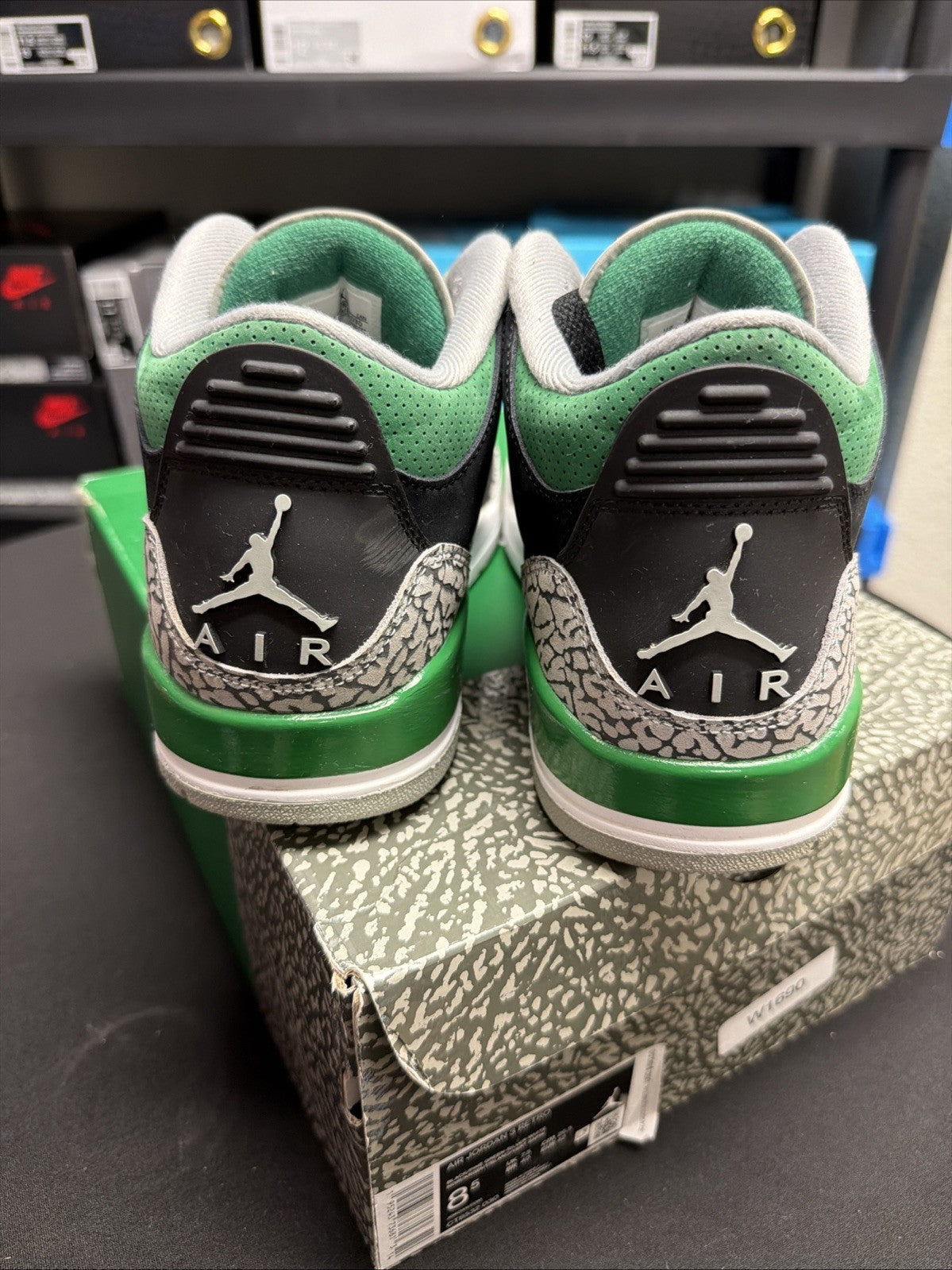 Jordan 3 Retro Mid Pine Green - Size 8.5 - product image from the listing.