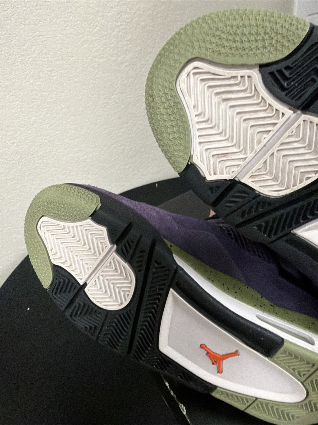 Women's Jordan 4 Retro Canyon Purple Suede Athletic Shoes Size 8.5 AQ9129-500 - product image from the listing.