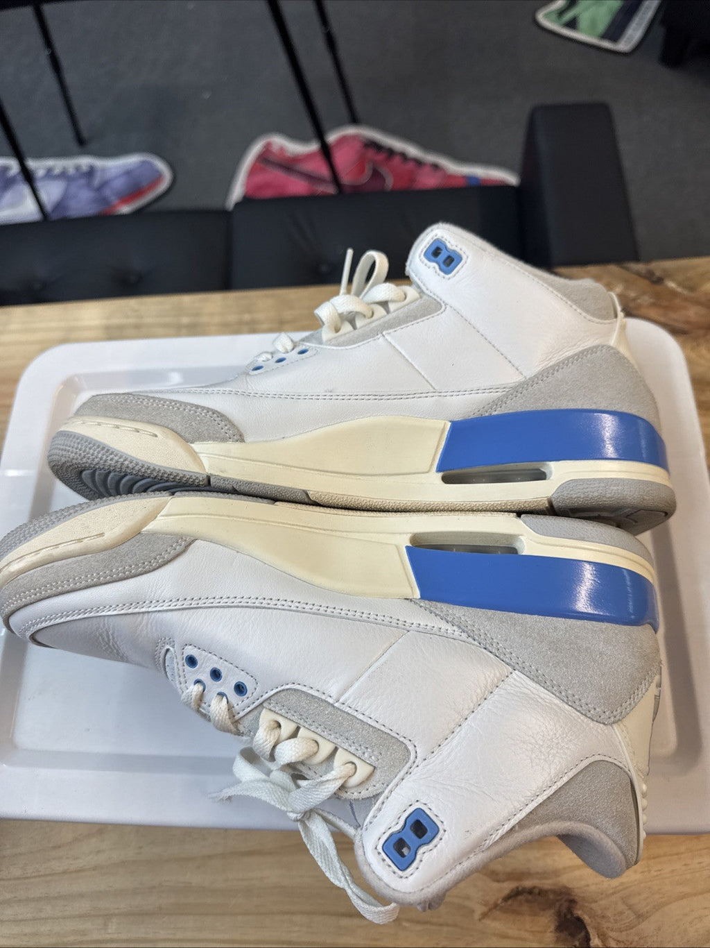Jordan 3 Retro | Replacement Box - Size 9.5 - product image from the listing.