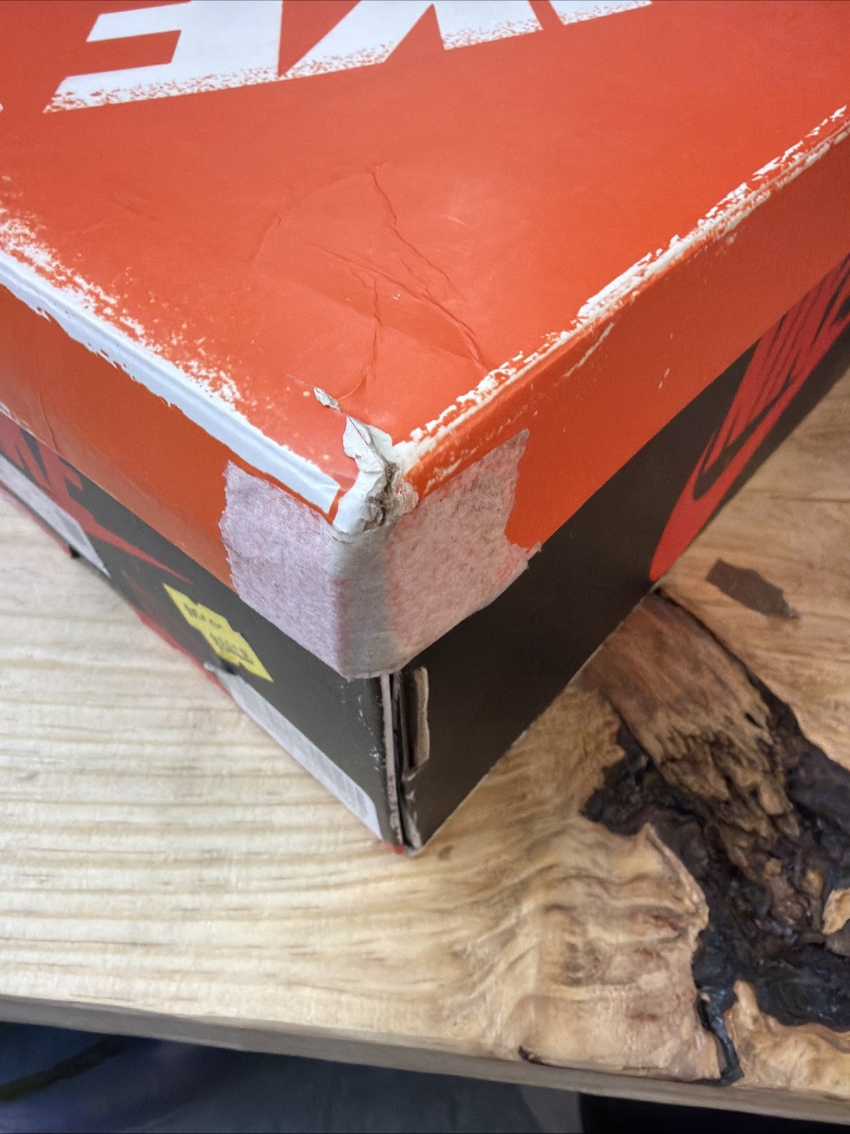 Jordan 1 Retro High OG Chicago Lost & Found 2022 w/ Box - Size 9.5 - product image from the listing.
