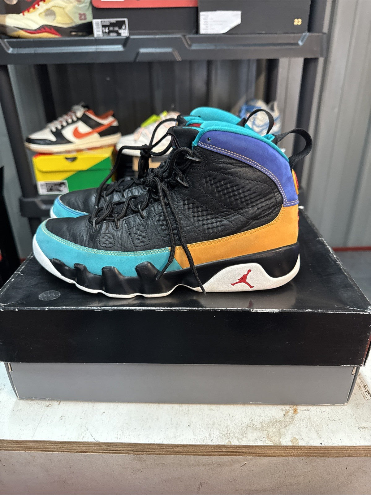 AIR JORDAN 9 RETRO - DREAM IT DO IT - Size 9 - product image from the listing.