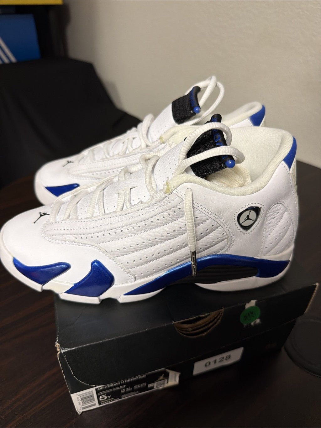 Women's Jordan 14 Retro White Hyper Royal (GS) Childrens 5Y 6.5 W/OG BOX EUC - product image from the listing.