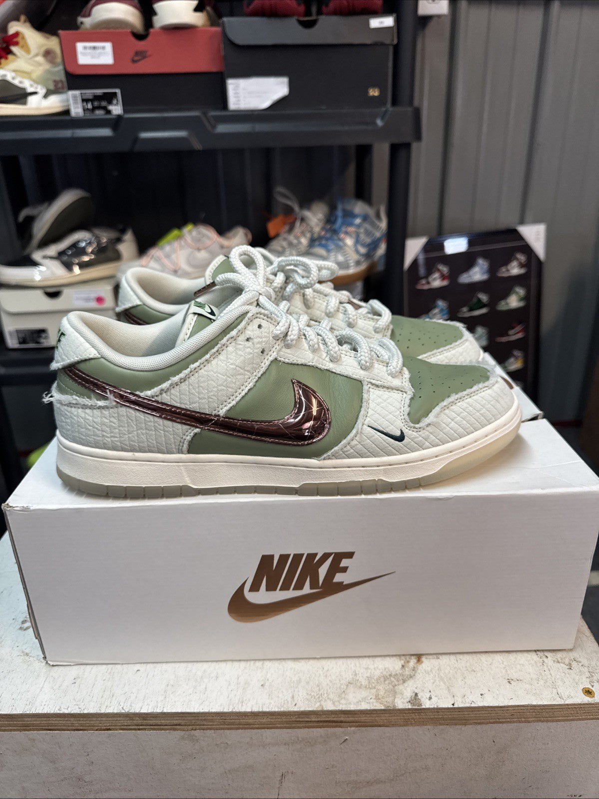"Be 1 Of One" Size 13 - Nike Dunk Low PRM x Kyler Murray Green - product image from the listing.