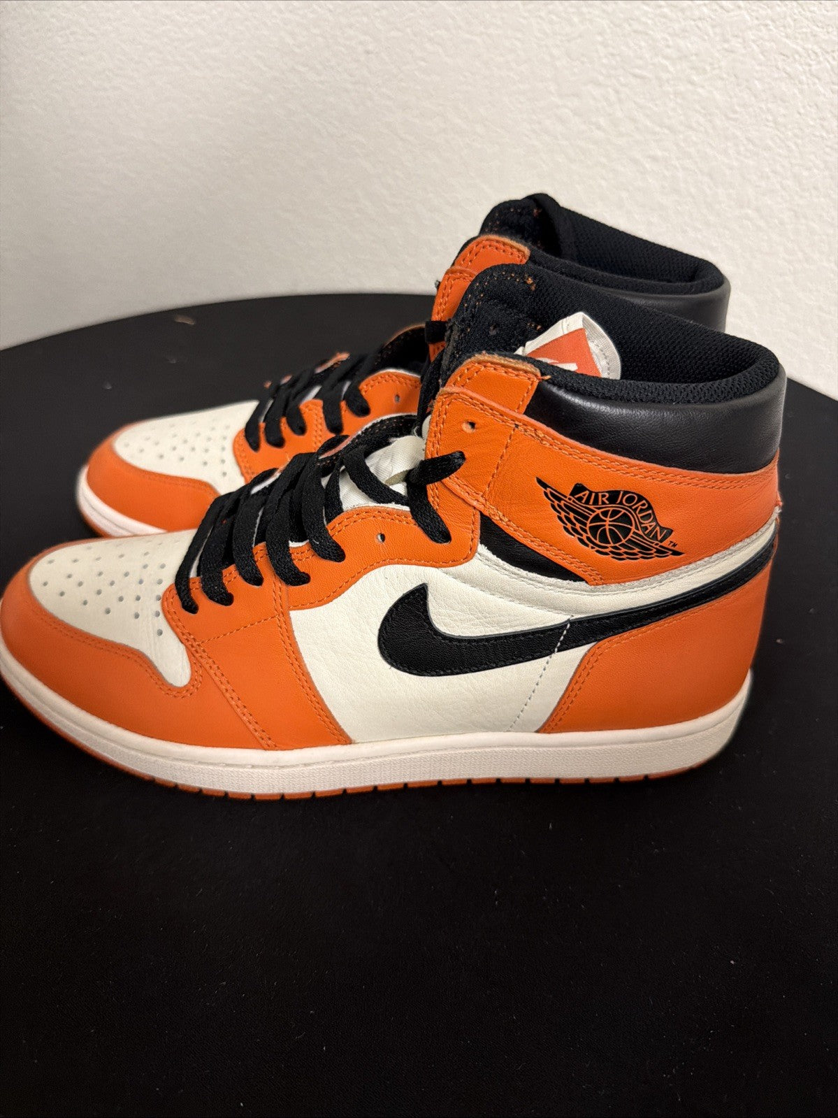 Reverse Shattered Backboard Size 11.5 (2016) Away - Air Jordan 1 Retro High OG - product image from the listing.