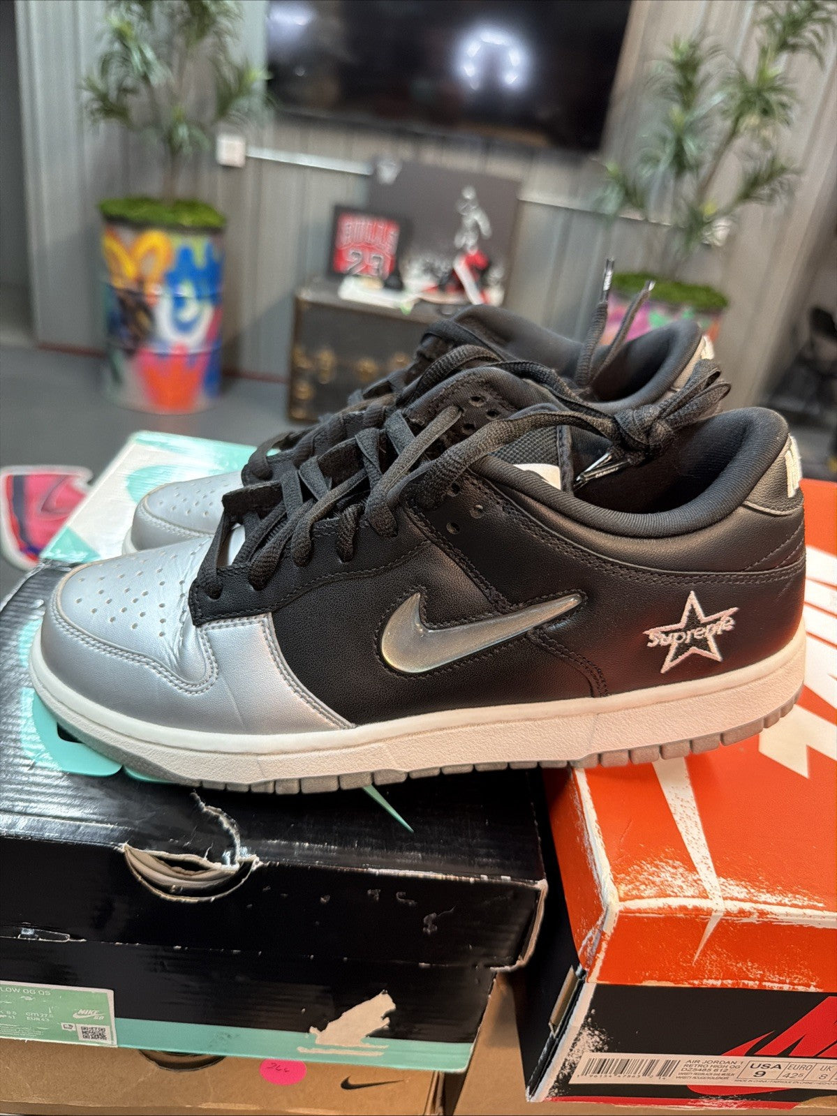 Men's Nike SB Dunk Low Pro Supreme Jewel Swoosh Silver QS Size 9.5 Sneakers - product image from the listing.