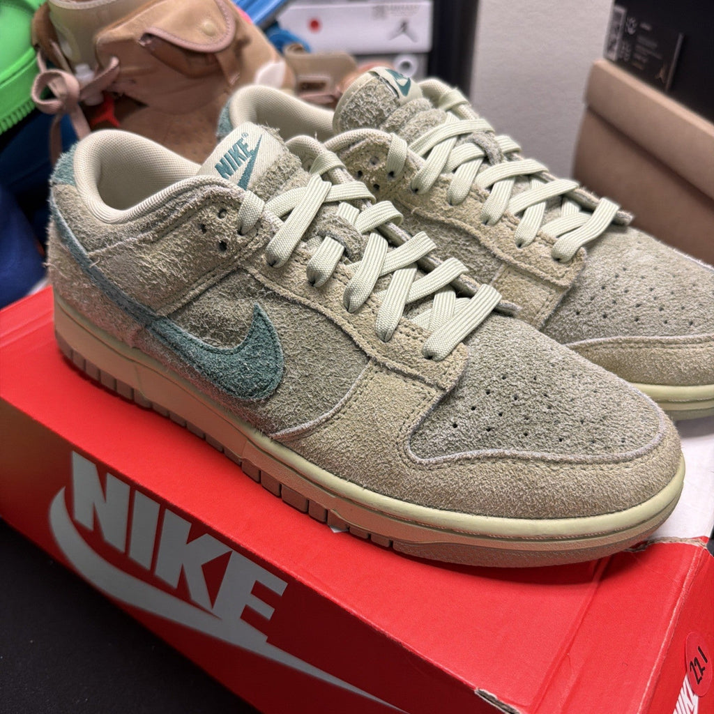 Dunk Low Olive Aura and Oil Green (221) by Nike - product image from the listing.