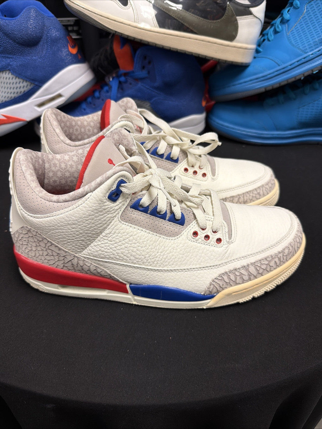 International Flight Size 9.5 - Jordan 3 - product image from the listing.
