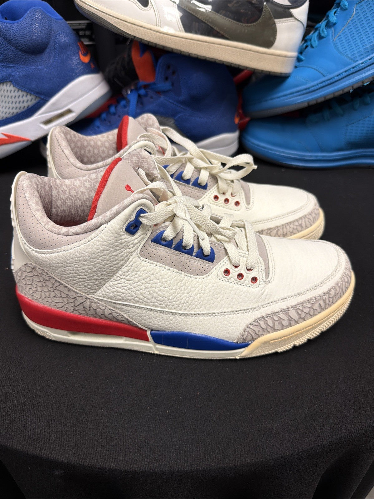 International Flight Size 9.5 - Jordan 3 - product image from the listing.