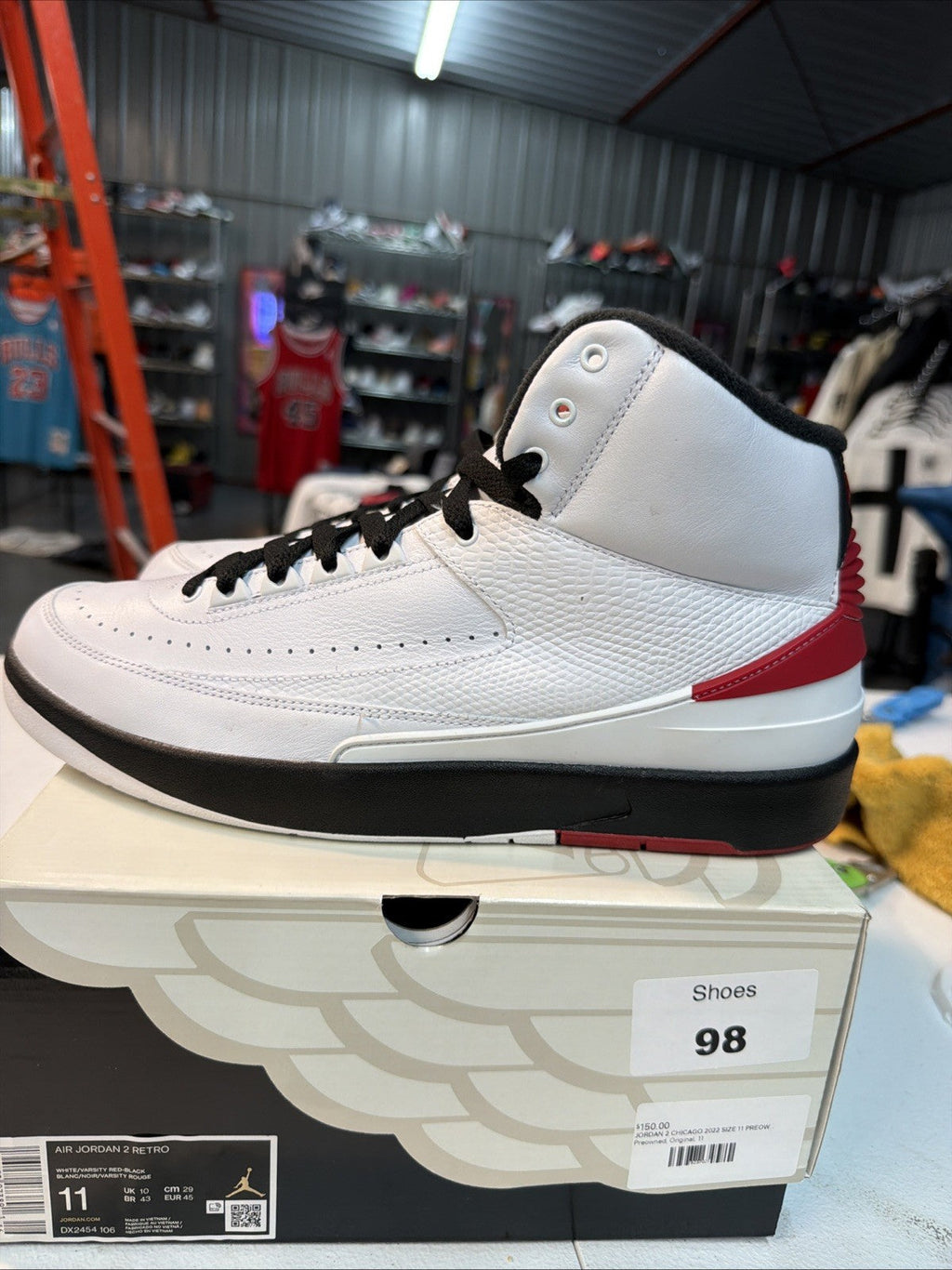 "Chicago" Air Jordan 2 Retro Mid Size 11 DX2454-106 DS New White Red Black - product image from the listing.
