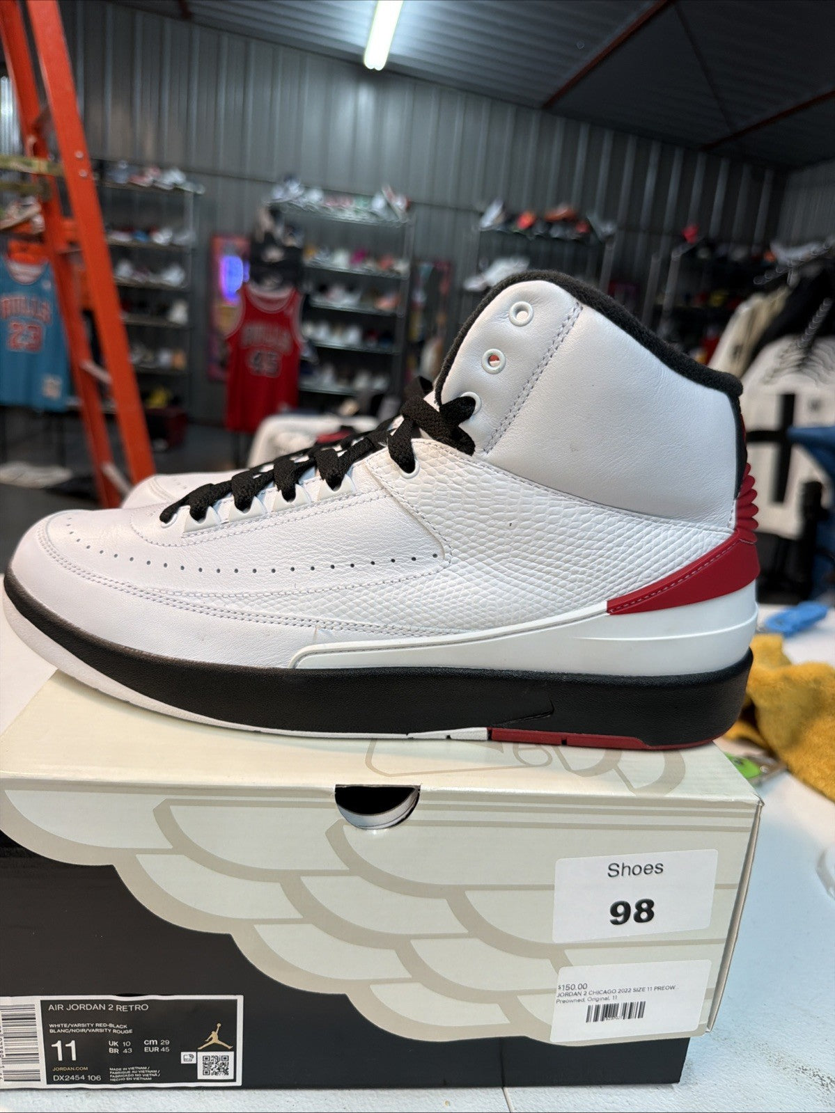"Chicago" Air Jordan 2 Retro Mid Size 11 DX2454-106 DS New White Red Black - product image from the listing.