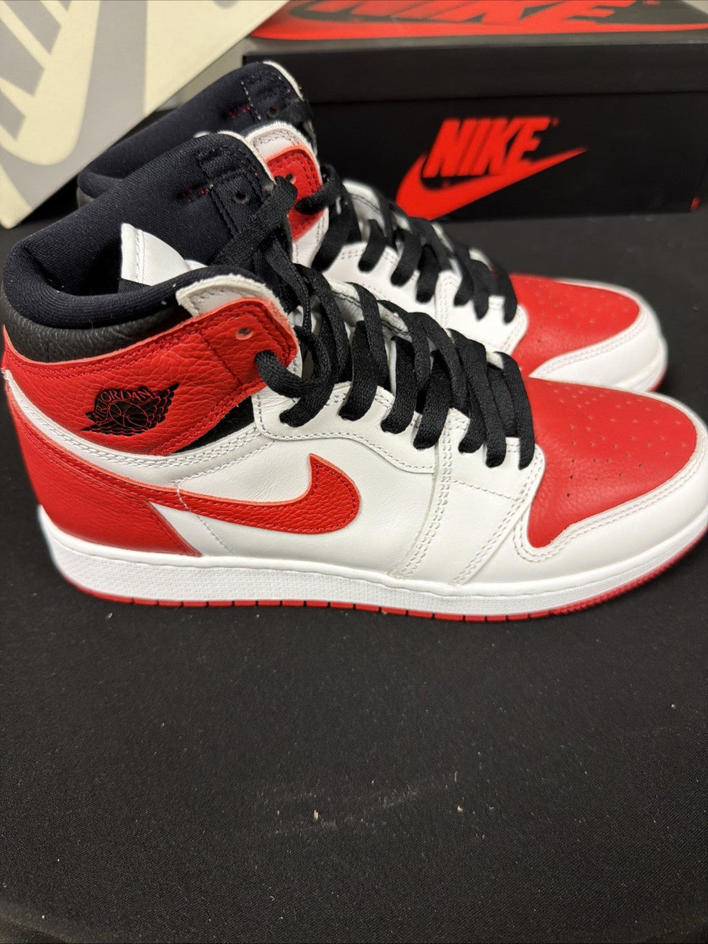 OG- Heritage 7Y - Air Jordan 1 High - product image from the listing.