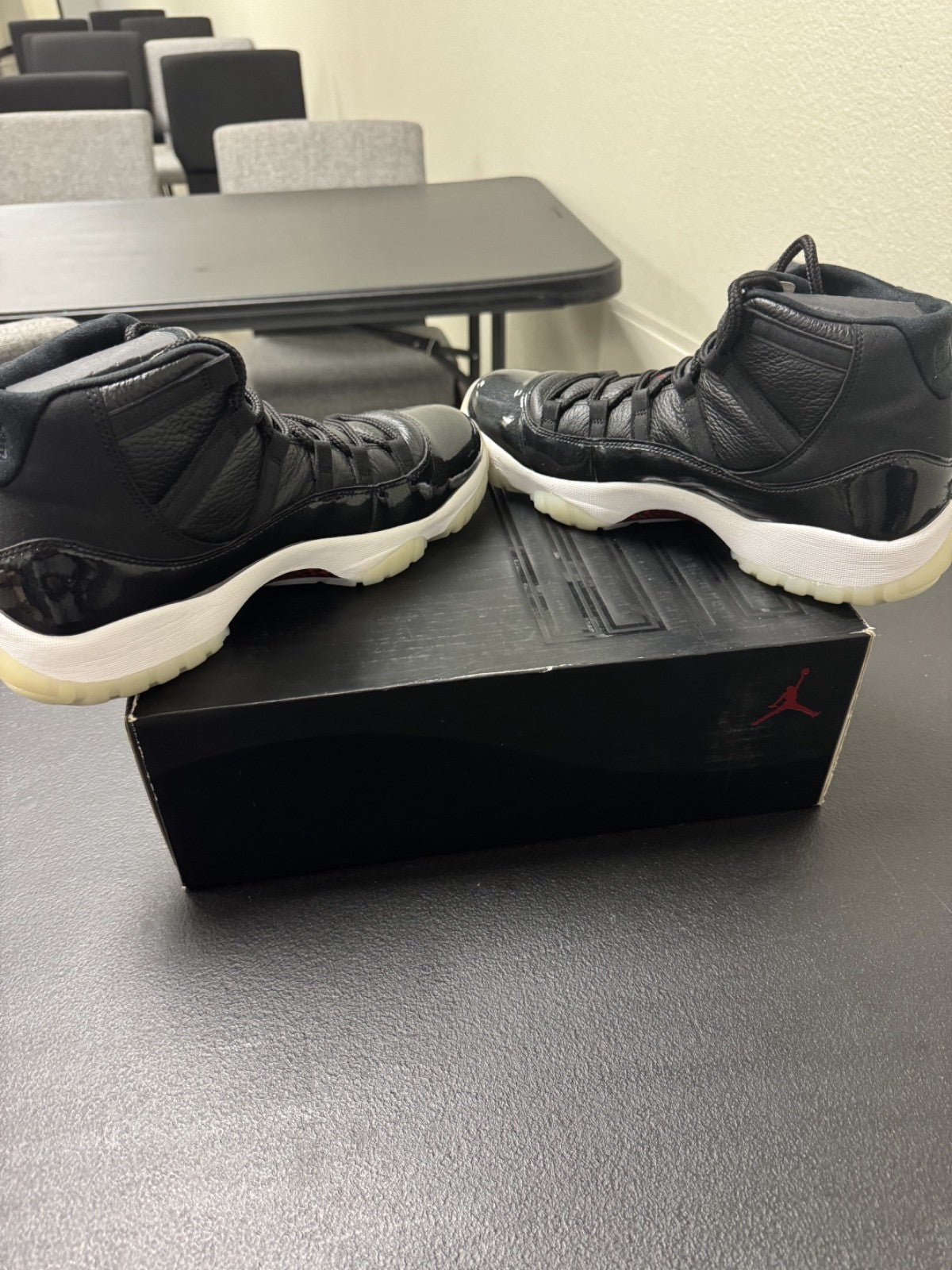 Jordan 11 Retro 72-10 (size 12) for Men - product image from the listing.