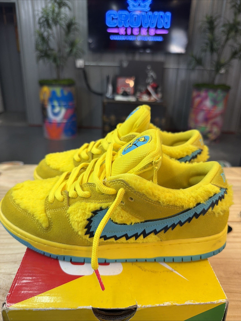 Nike Dunk Low SB x Grateful Dead Yellow Bear - Size 8.5 - product image from the listing.
