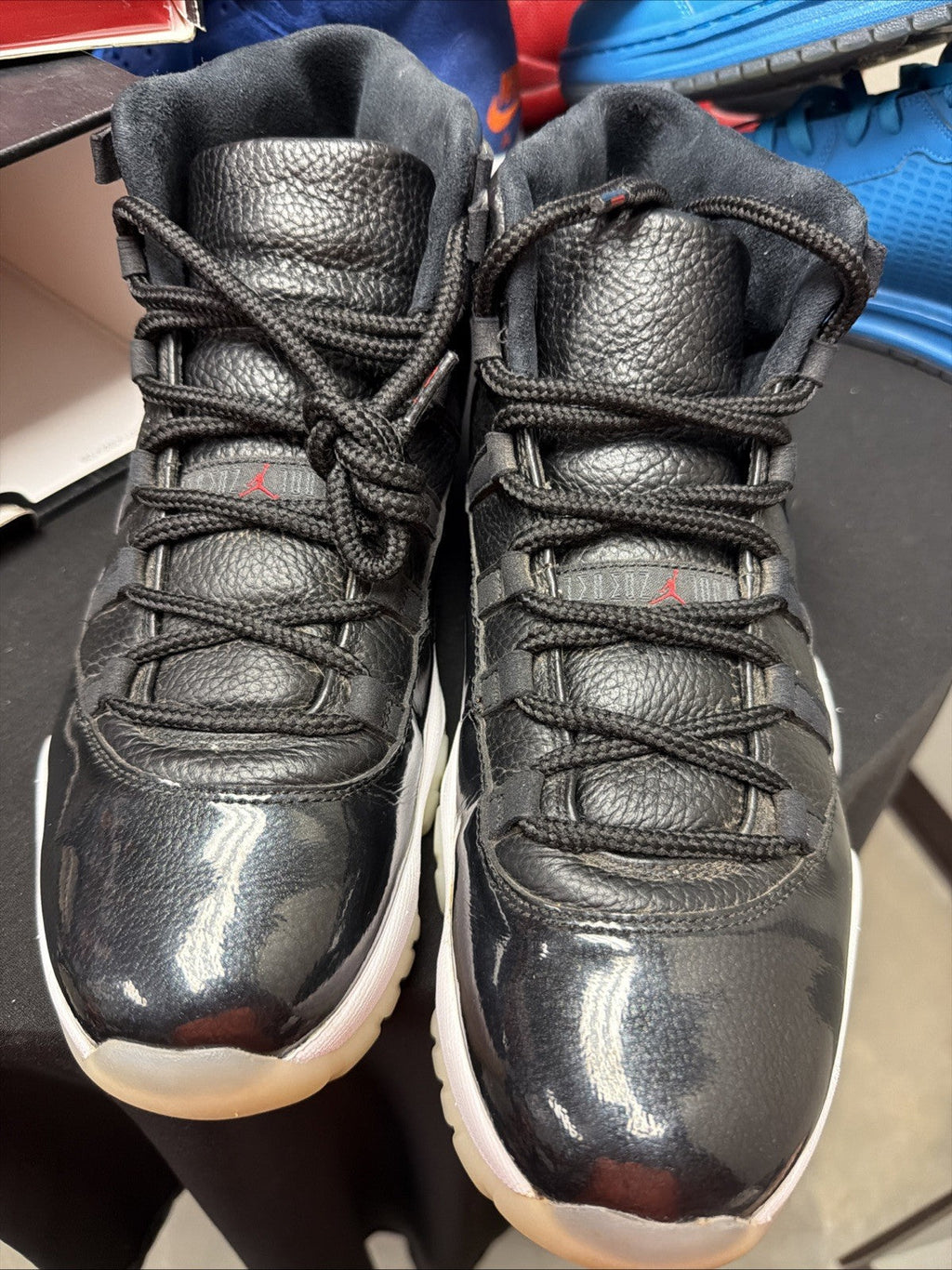 Men's Nike Air Jordan 11 Retro 72-10 Athletic Shoes Black/White - product image from the listing.