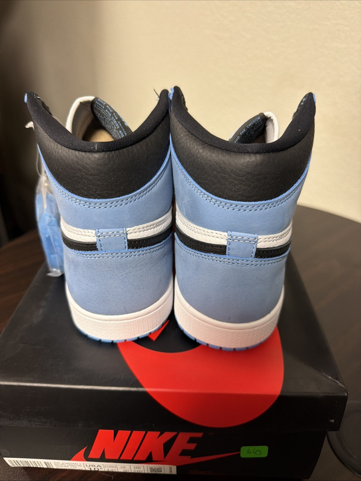 Men's Air Jordan 1 High 'University Blue' Size 10.5 NEW Sneakers 555088-134 - product image from the listing.