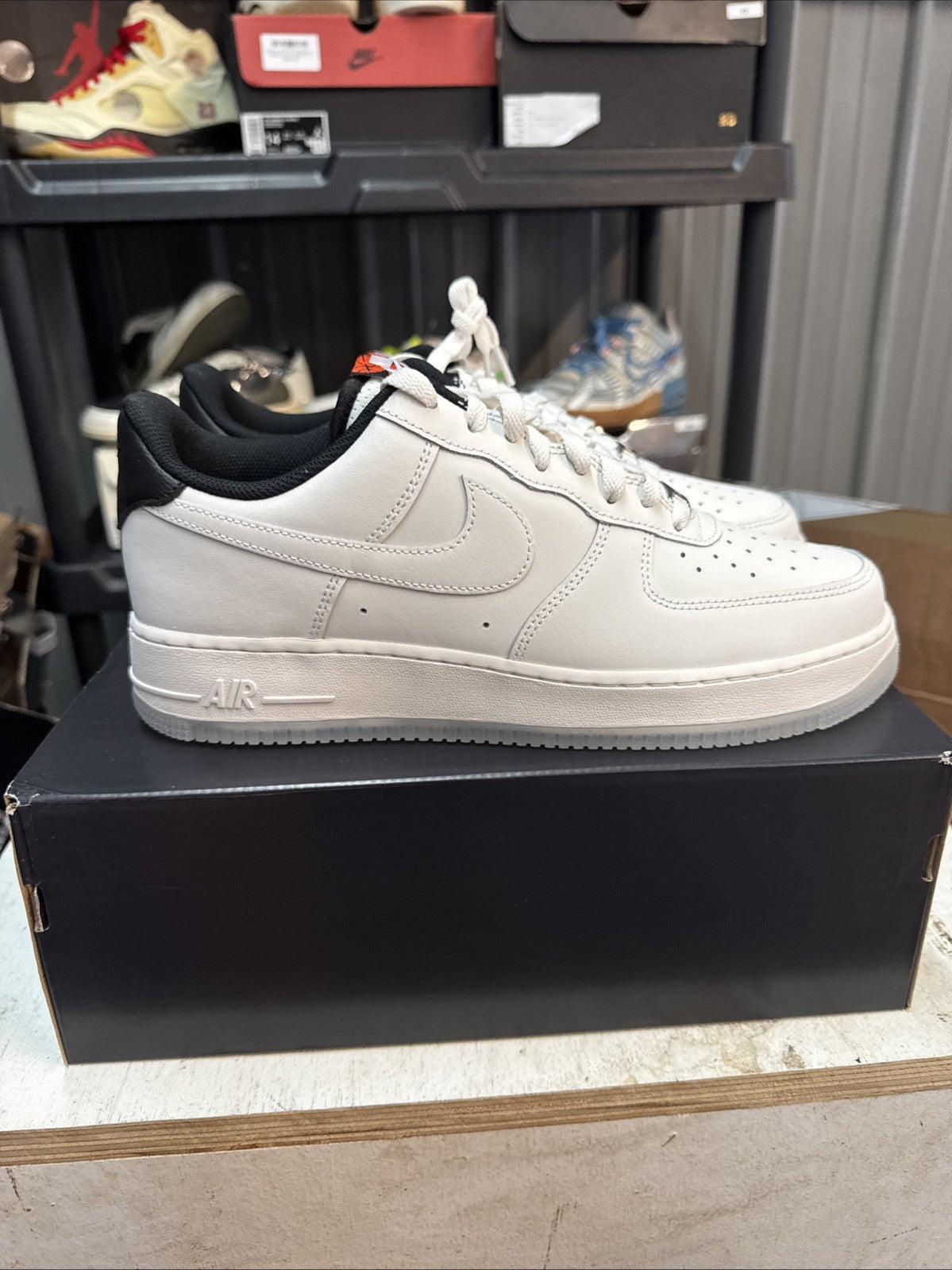 Chaussures lifestyle hommes Nike Air Force 1 07 IQ0293030 Noir - product image from the listing.