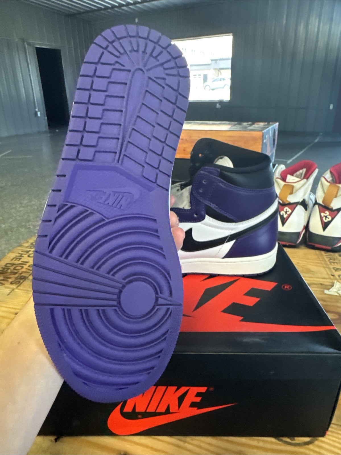 AIR JORDAN 1 RETRO HIGH OG | Worn Once - Size 9.5 - product image from the listing.