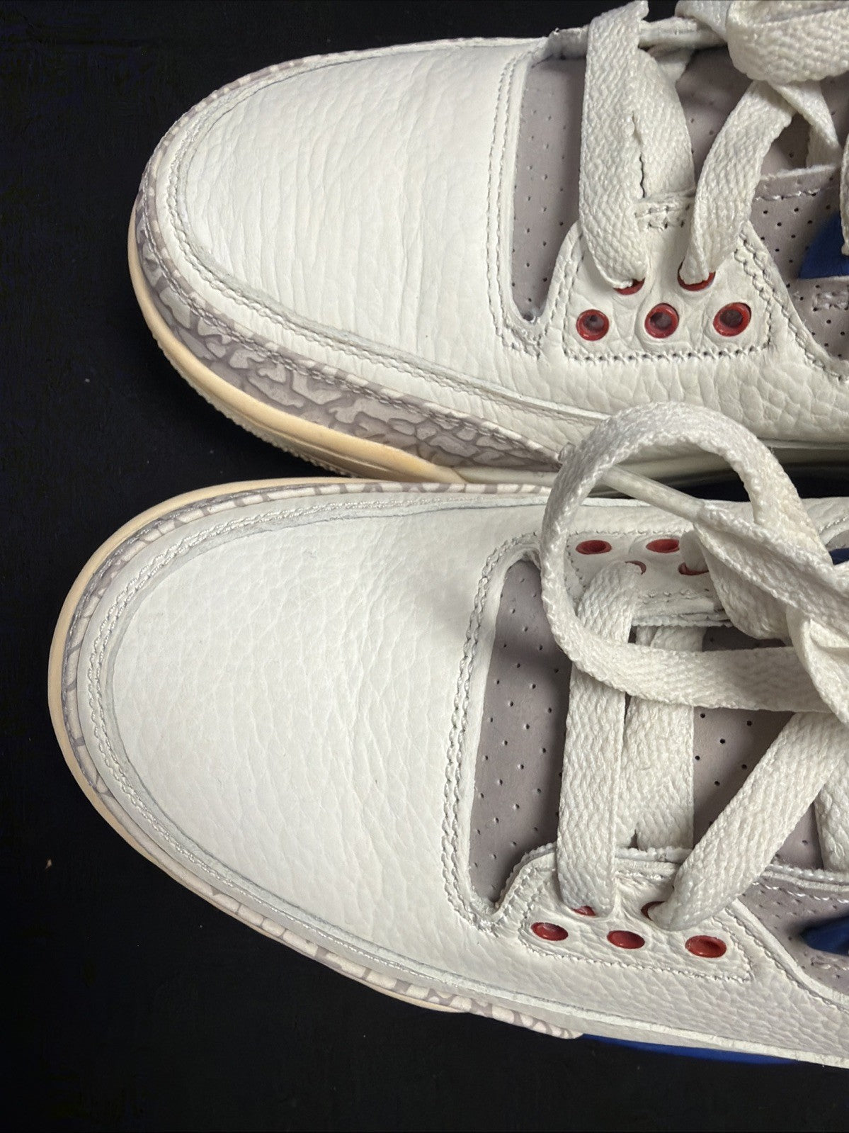 International Flight Size 9.5 - Jordan 3 - product image from the listing.