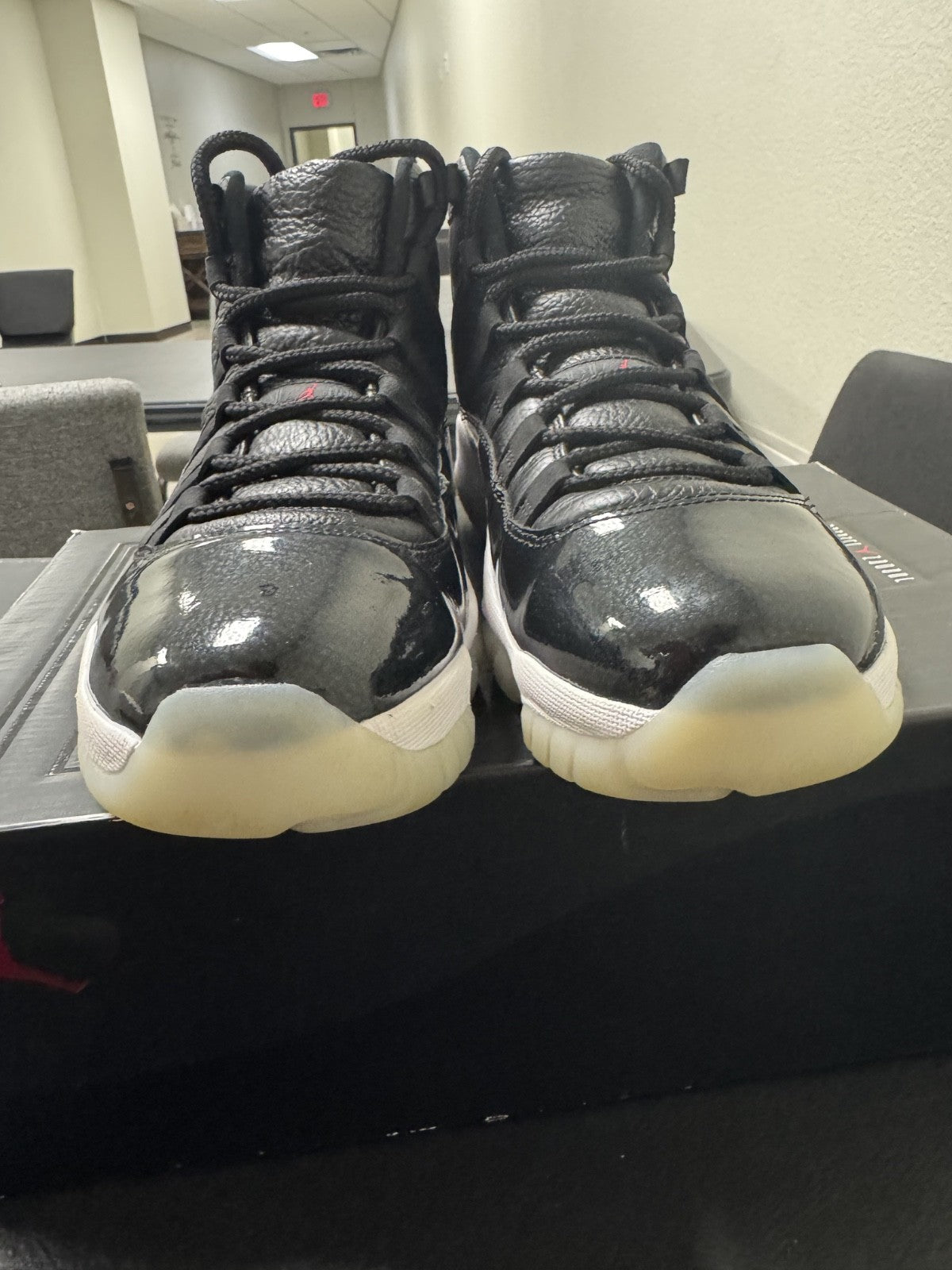 Jordan 11 Retro 72-10 (size 12) for Men - product image from the listing.