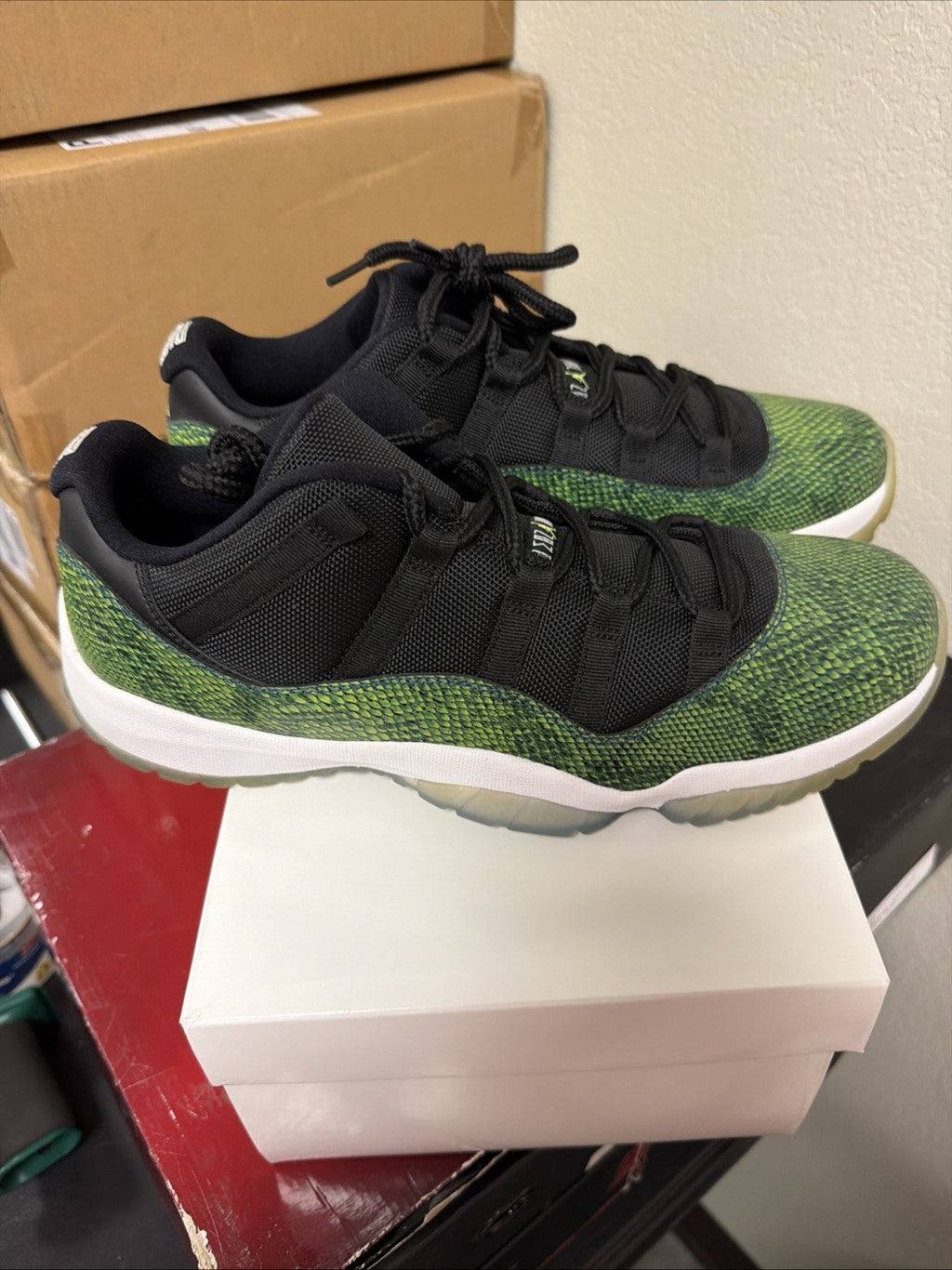 Men's Jordan 11 Low Snakeskin Size 12 Green Black Snakeskin - product image from the listing.