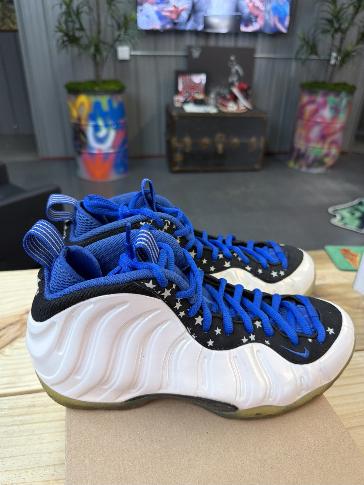 Air Foamposite One Shooting Stars Size 9.5 2013 by Nike - product image from the listing.