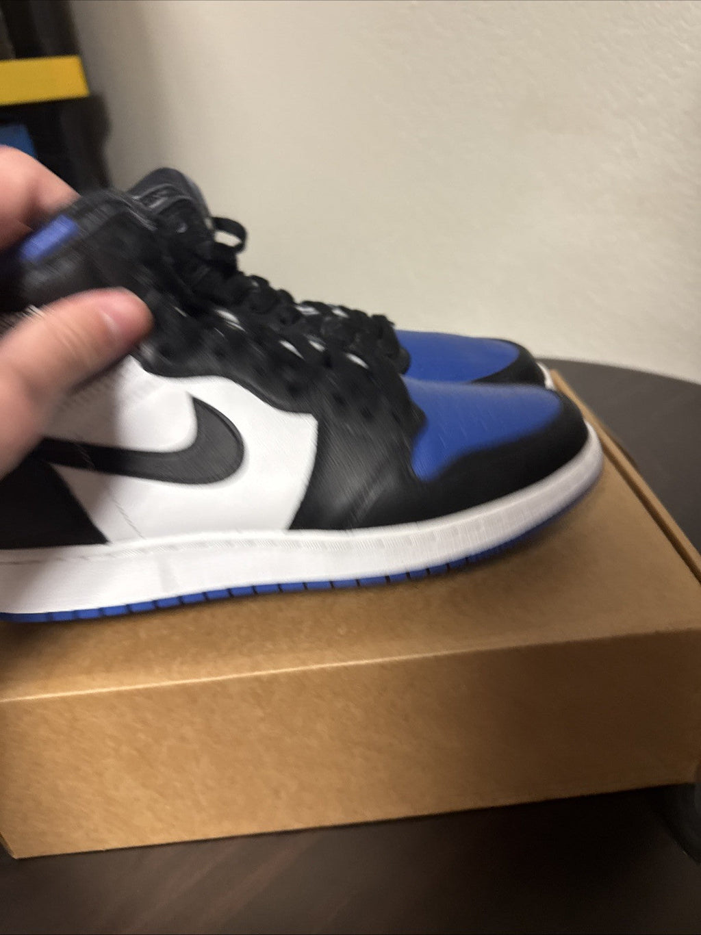 WORN ONCE - Jordan 1 Retro OG High Royal Size 6.5Y | NO BOX - product image from the listing.