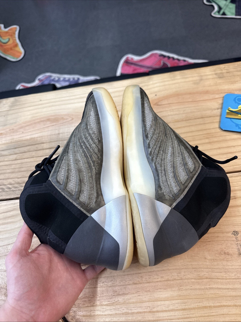 Adidas Yeezy Quantum Barium | NOBOX - size 9.5 - product image from the listing.