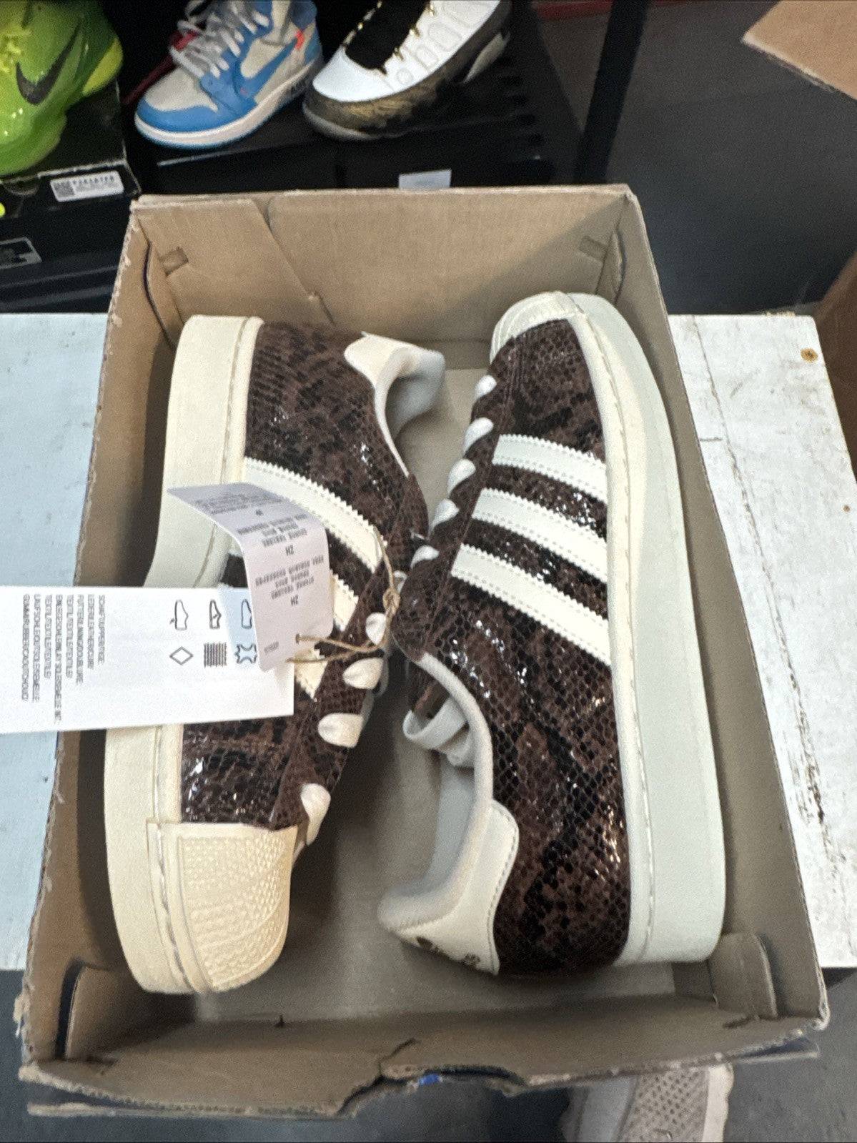 Women's Size 6.5 - Superstar II Lifestyle Shoes | Topless Box - product image from the listing.