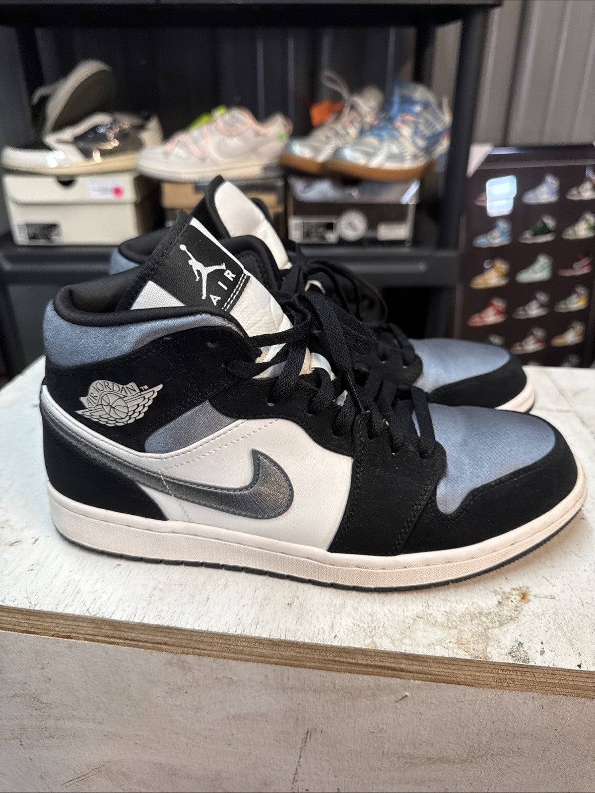 Size 10 Nike Air Jordan One Mid Se Satin Grey Toe | Replacement Box - product image from the listing.