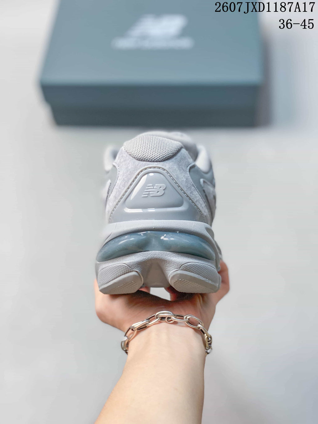 New Balance 9837 U9837MO Grey Retro Sneakers for Running - product image from the listing.