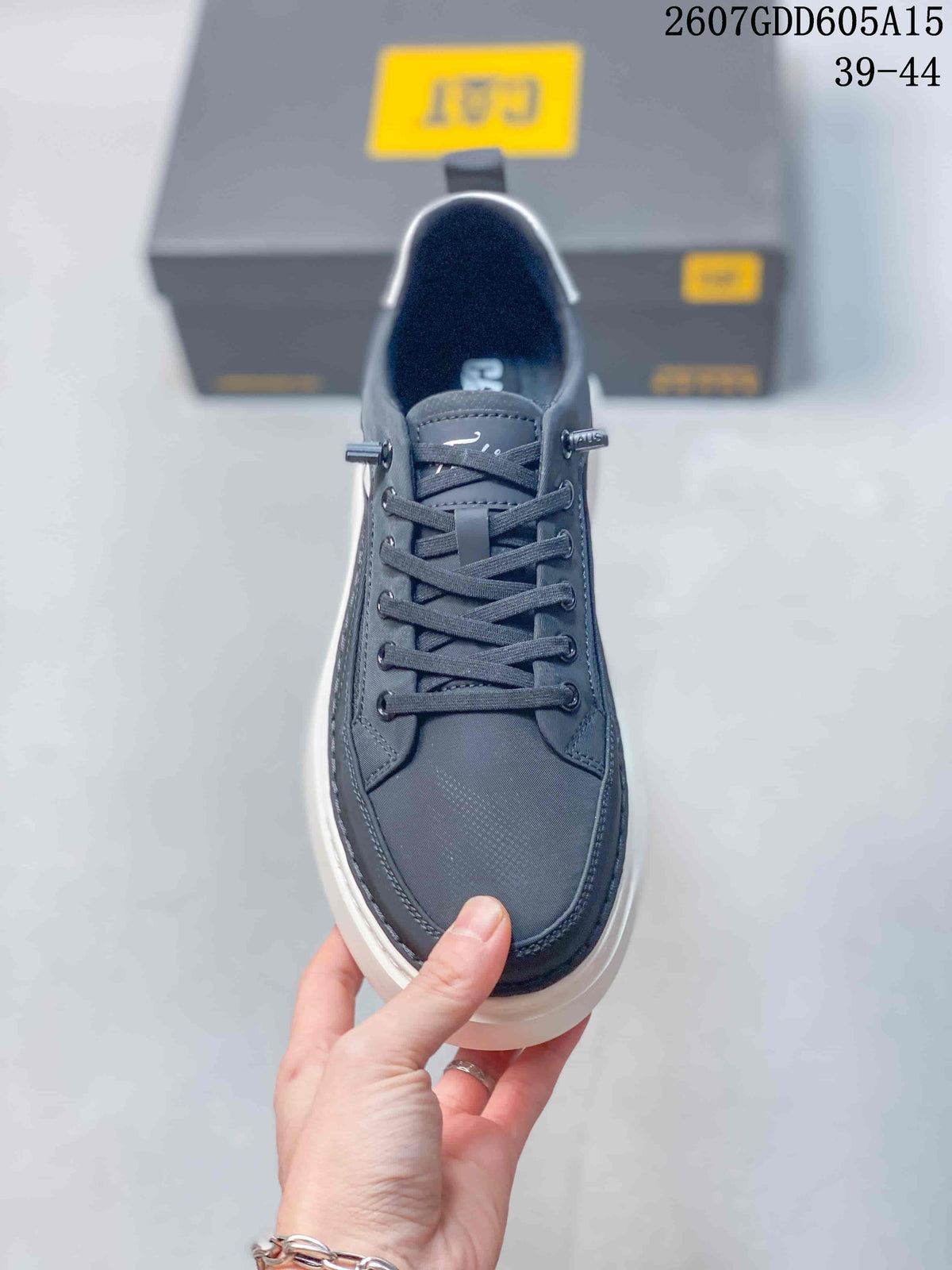 Men's CAT 2607GDD605A15 Black Low-Top Sneakers - product image from the listing.
