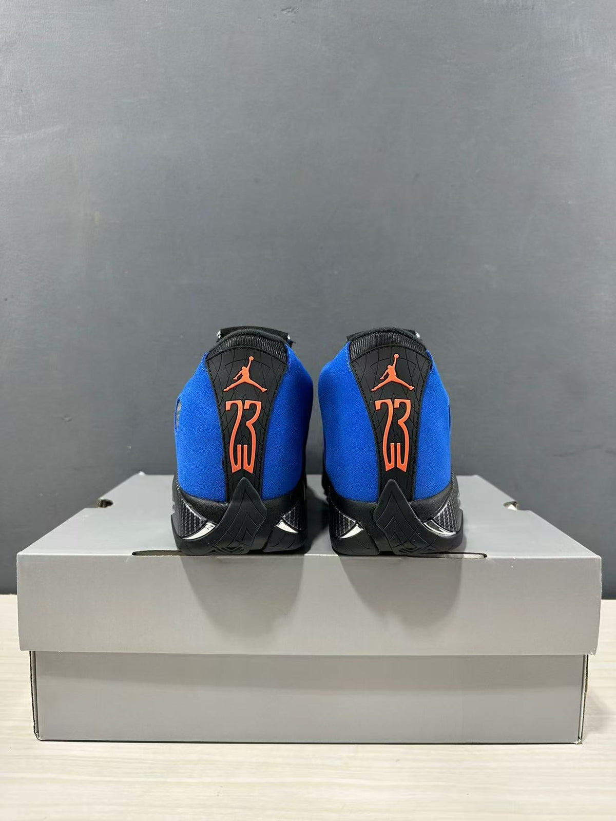 Air Jordan 14 Retro Florida Gators Blue Sneakers FA4616-172 - product image from the listing.