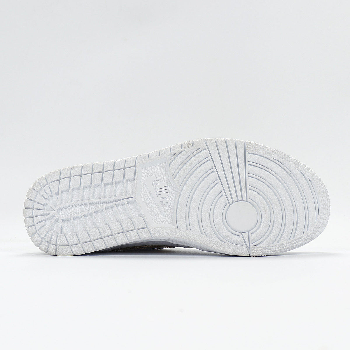 Nike Air Force 1 Low in White Metallic Gold CZ4776-100 - product image from the listing.