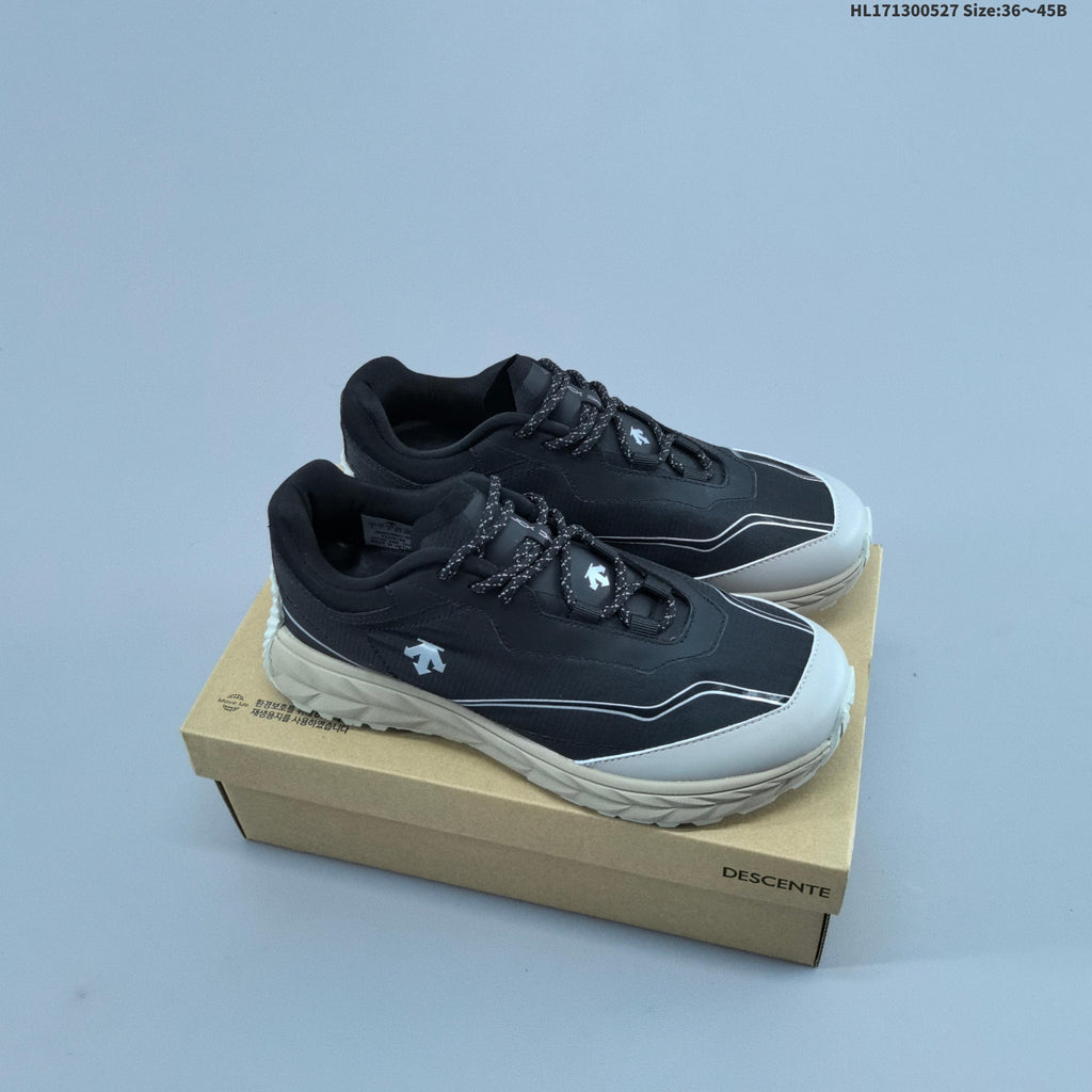 Descente TERRAIND Low-Cut Hiking Shoes - product image from the listing.