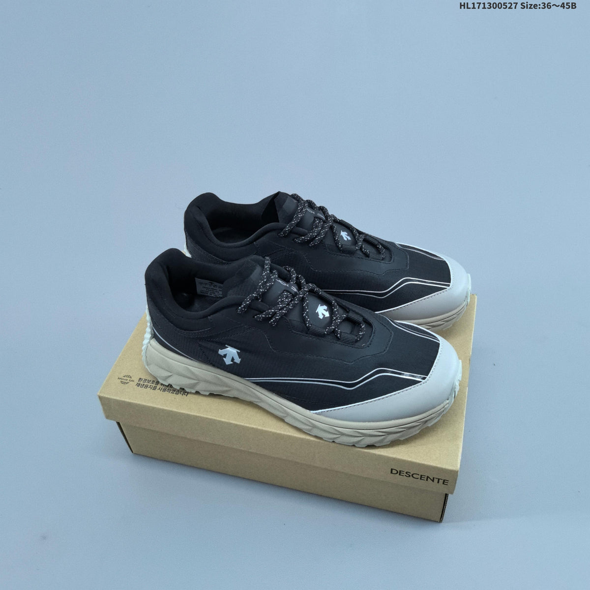 Descente TERRAIND Low-Cut Hiking Shoes - product image from the listing.